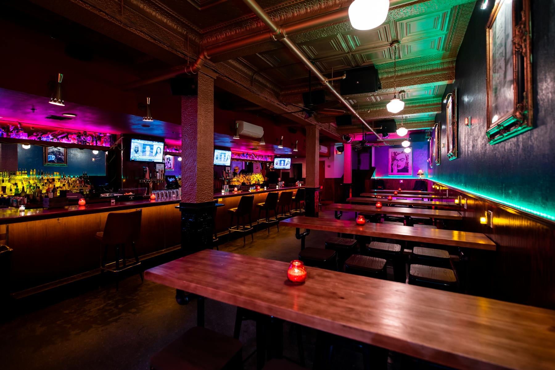 Lucky’s Lounge