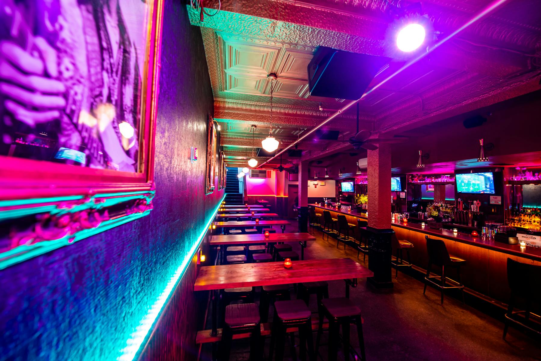Lucky’s Lounge